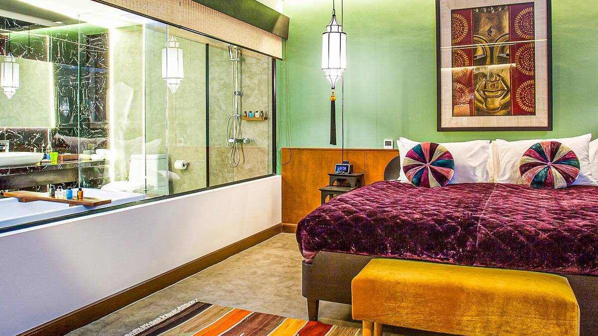 Lao Poet Hotel |  Lao Poet Hotel / Chamleon