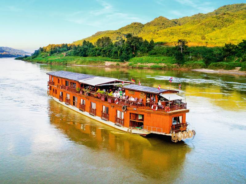 Flusskreuzfahrtschiff Mekong Sun |  Dennis Schmelz, Lernidee / Chamleon
