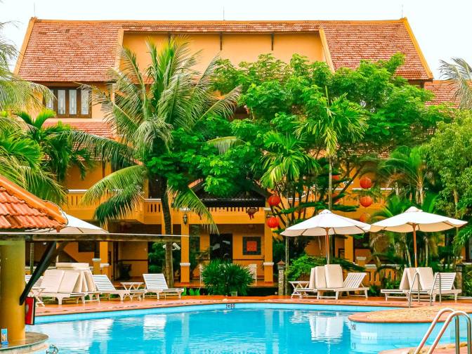 Vinh Hung Riverside Resort