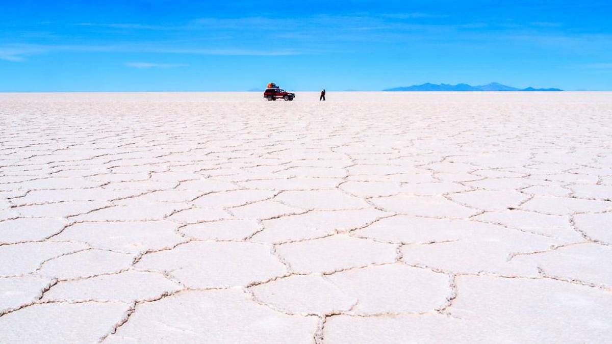 Salzebene in der Salar de Uyuni | © Holger Mette, iStockphoto.com / Chamäleon Salzebene in der Salar de Uyuni | © Holger Mette, iStockphoto.com / Chamäleon