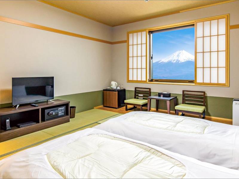 Fuji Kawaguchiko Resort Hotel |  Fuji Kawaguchiko Resort Hotel / Chamleon