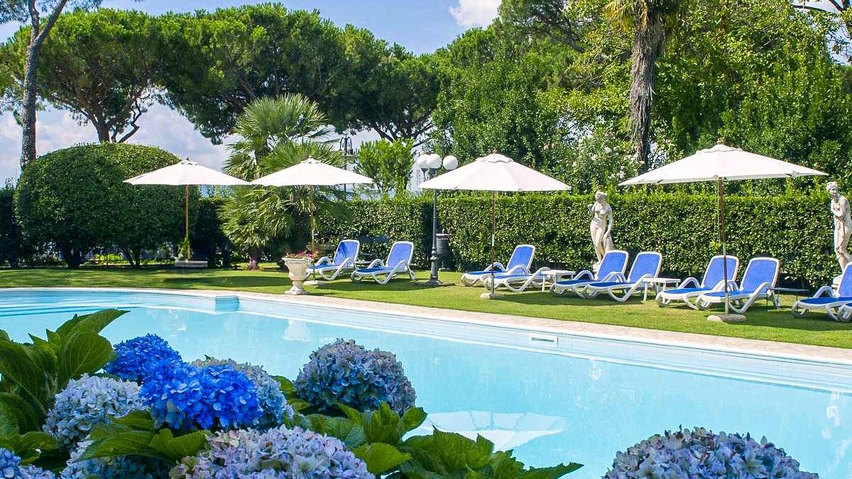 Hotel Royal in Bolsena |  Hotel Royal / Chamleon