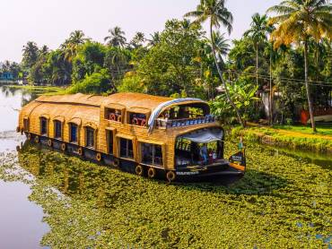 Hausboot auf den Backwaters |  Deepshikha Jain, Xandari Riverescapes Hausboat / Chamleon