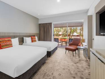 Hotelzimmer |  Mauro Risch Photography, Desert Gardens Hotel / Chamleon