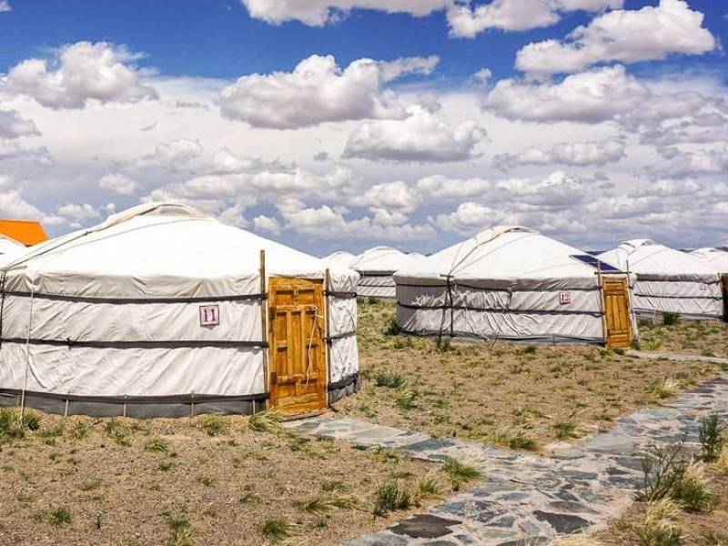 Gobi-Erdene-Jurtencamp |  Anne Davids / Chamleon