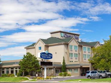 Crystal Inn Salt Lake City Exterior |  Crystal Inn Salt Lake City Exterior / Chamleon