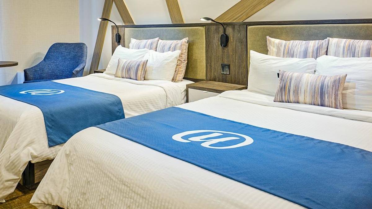 Hotel Universel |  Patric Nadeau Photographie, Hotel Universel / Chamleon