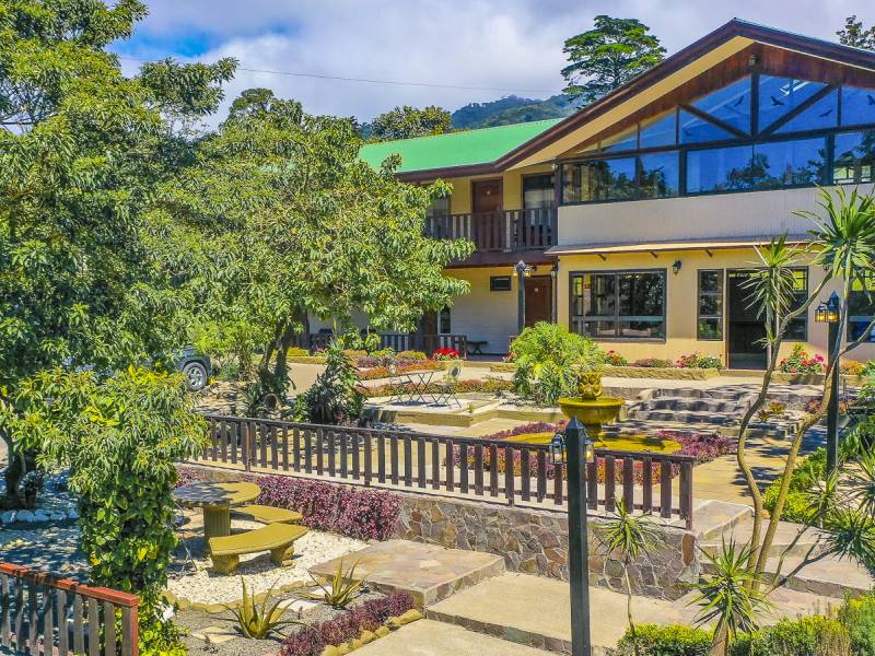 Aussenansicht |  Monteverde Country Lodge / Chamleon