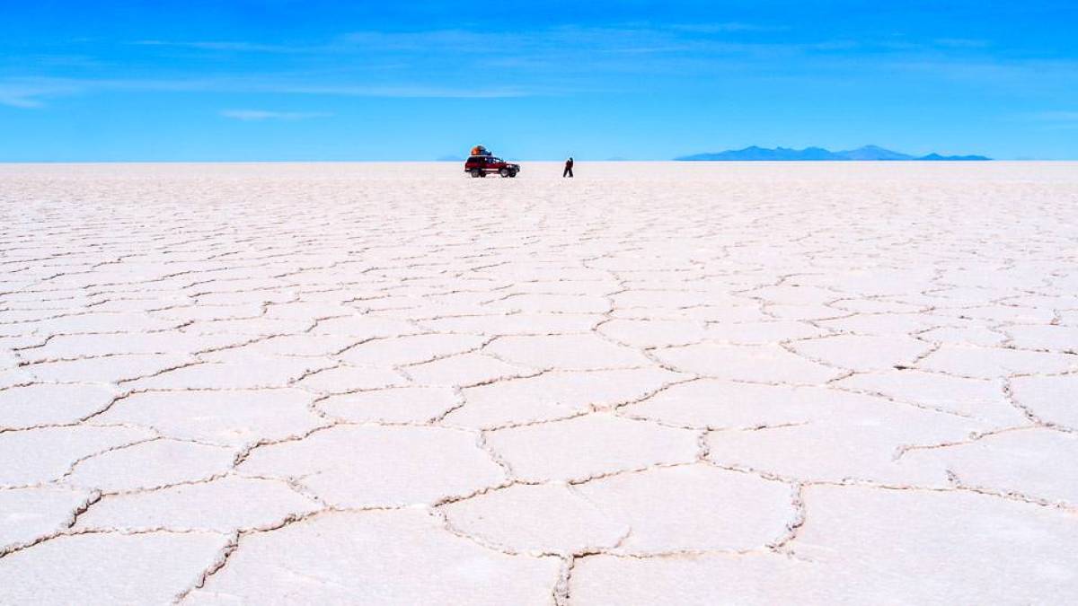 Salzebene in der Salar de Uyuni | © Holger Mette, iStockphoto.com / Chamäleon Salzebene in der Salar de Uyuni | © Holger Mette, iStockphoto.com / Chamäleon