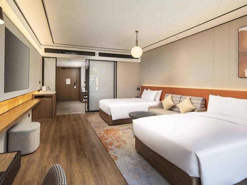 Hotelzimmer | © Hilton Garden Inn Beijing West Railway Station / Chamäleon