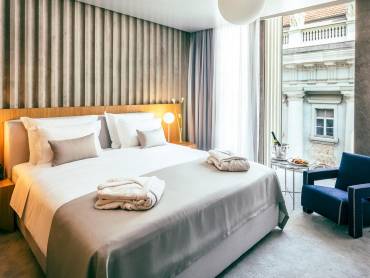 Met Boutique Hotel | Bojan Haron Markicevic, Met Boutique Hotel / Chamleon