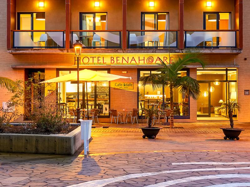 Hotel Benahoare | Uwe S. Meschede; Hotel Benahoare / Chamleon