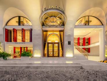 Eingang des Le Jardin Hotel |  Quangtran, Le Jardin Hotel & Spa / Chamleon