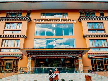 Tara Phendeyling Hotel |  Tara Phendeyling Hotel / Chamleon