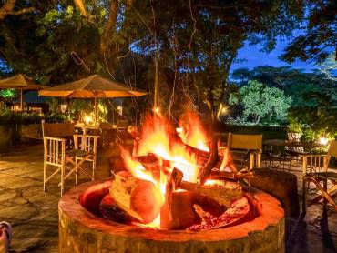 Mount Meru Game Lodge |  Paul Joynson-Hicks, Mount Meru Game Lodge / Chamleon