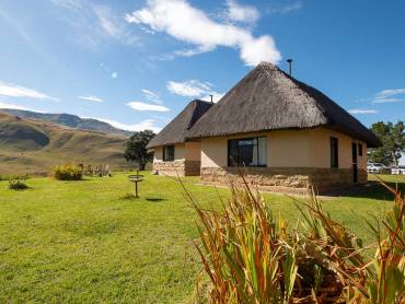 Lotheni Chalets |  Bruce Taylor, Lotheni Chalets / Chamleon