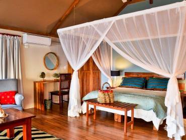 Machangulo Beach Lodge |  Machangulo Beach Lodge / Chamleon