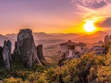 Sonnenuntergang ber Meteora