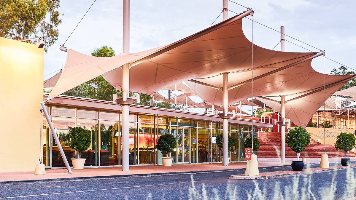 Desert Gardens Hotel |  Desert Gardens Hotel / Chamleon