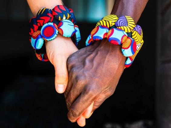 Hand in Hand |  Wolfgang Schmidt, Almo Tofu / Chamleon