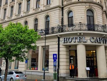 Hotel Capitol |  Hotel Capitol / Chamleon