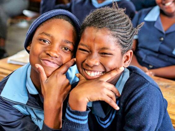 Beste Freundinnen |  Larry Bentley, Zululand Pix / Chamleon