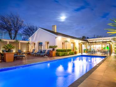 Portswood Hotel |  Portswood Hotel / Chamleon