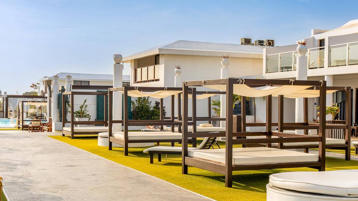Budha Beach Hotel |  Saia Noir Photography, Budha Beach Hotel / Chamleon