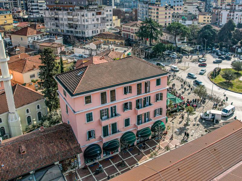 Hotel Boka |  Hotel Boka / Chamleon