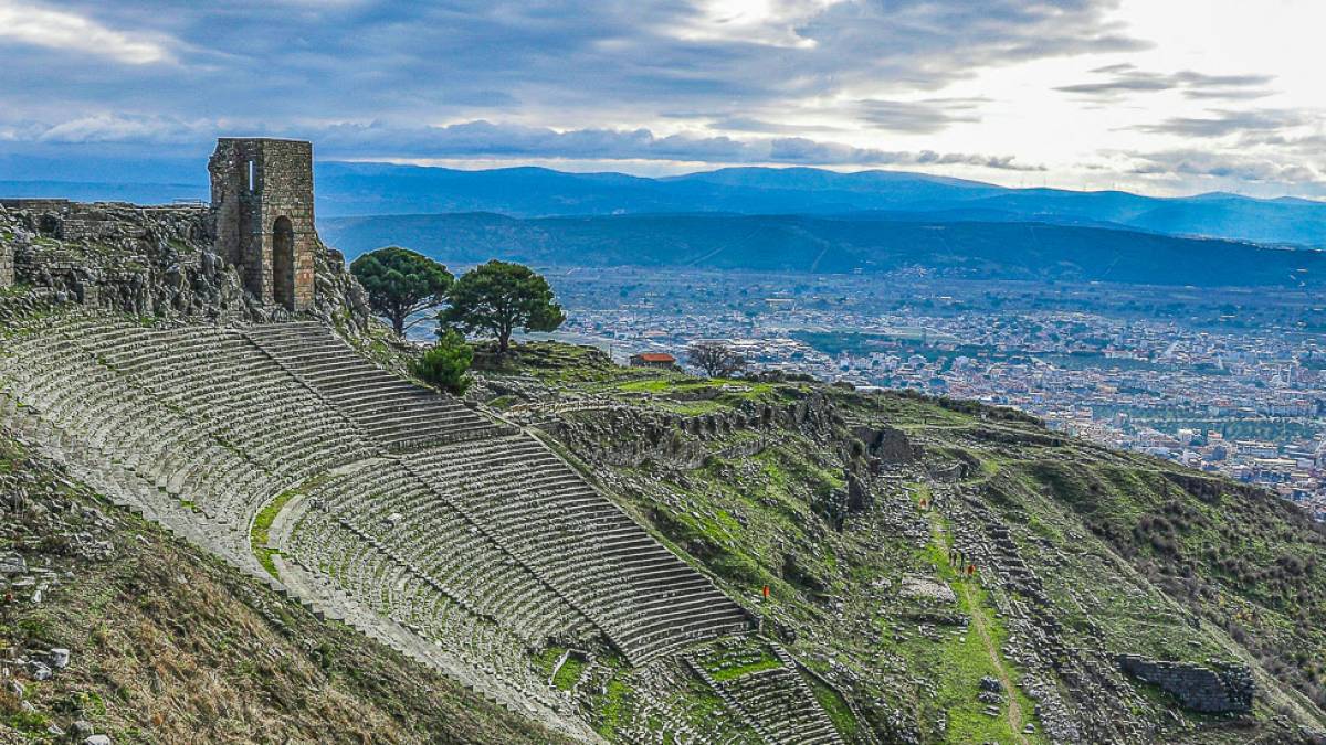 Pergamon Akropolis | © Ahmet Demiroglu, Unsplash / Chamäleon Pergamon Akropolis | © Ahmet Demiroglu, Unsplash / Chamäleon