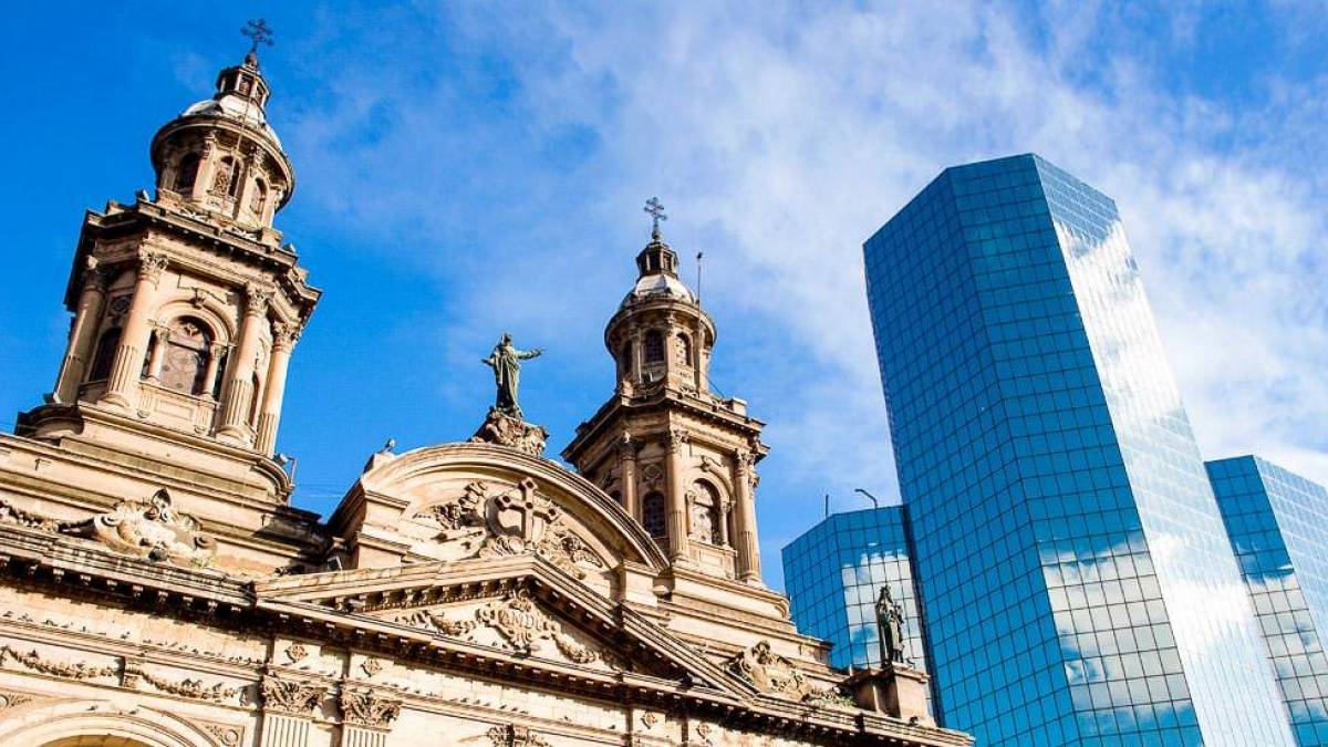 Metropolitan Cathedral am Plaza de Armas in Santiago de Chile | © Jose Luis Stephens, iStockphoto.com / Chamäleon Metropolitan Cathedral am Plaza de Armas in Santiago de Chile | © Jose Luis Stephens, iStockphoto.com / Chamäleon