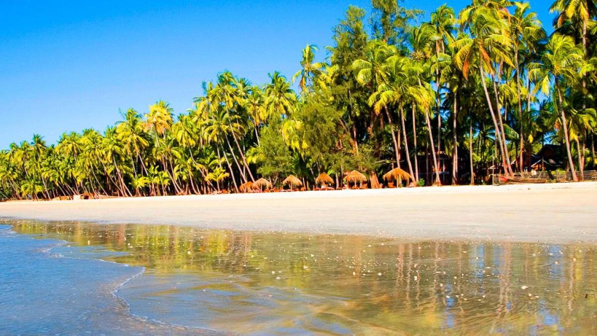 Ngapali Beach | ©️ Miha Urbanija, iStockphoto.com / Chamäleon Ngapali Beach | ©️ Miha Urbanija, iStockphoto.com / Chamäleon
