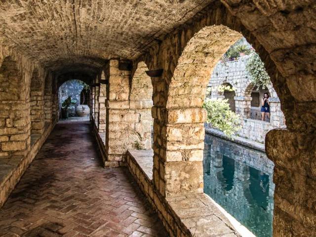 Festungsanlagen in Stari Grad auf der Insel Hvar |  Robby McCullough, Unsplash / Chamleon