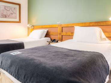 Hotel Almasur Punta Arenas Room 2 |  Hotel Almasur Punta Arenas / Chamleon